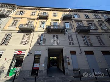 MONOLOCALE A TORINO