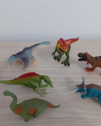 dinosauri in gomma, rigidi, non snodabili