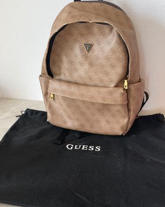 Zaino GUESS Marrone Monogram Logo con Dustbag