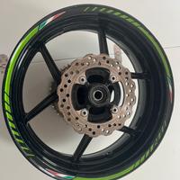 Cerchio posteriore Kawasaki e Yamaha