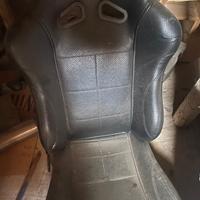 Sedili sportivi reclinabili