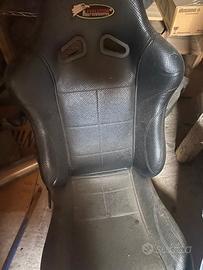 Sedili sportivi reclinabili