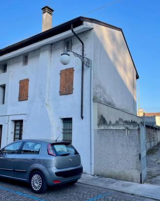 CASA IN LINEA DI TESTA: nel cuore del centro st...