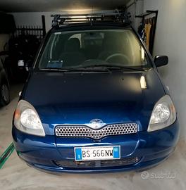 Toyota Yaris blu