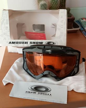 Maschera Oakley