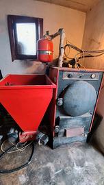 caldaia a nocciolino ,multicombustibile e legna.