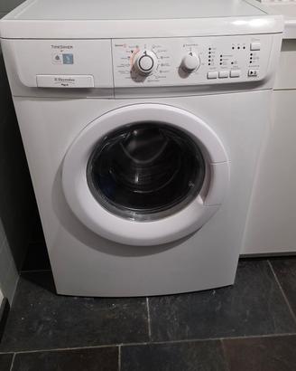 LAVATRICE ELECTROLUX REX A+ 1000 GIRI/MIN