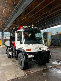 Unimog U 500 con gru Palfinger