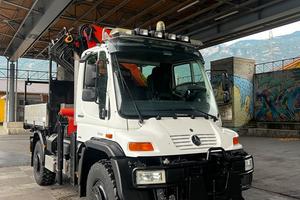 Unimog U 500 con gru Palfinger