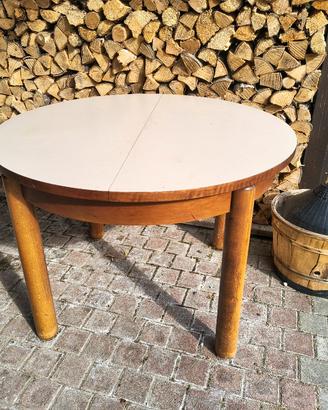 tavolo rotondo in legno