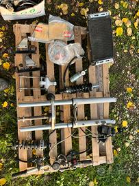 Suzuki bandit 400 ricambi