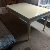 Tavolo in legno bianco misura 90x140x80