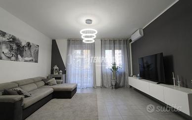 AMPIO TRILOCALE CON TRIPLA ESPOSIZIONE