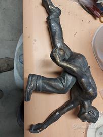 scultura in bronzo 