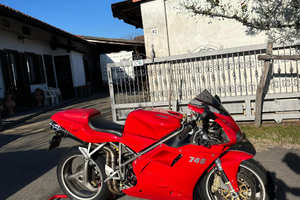 Ducati 748