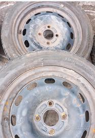 2 cerchi ferro 15 Ford Fiesta 195 50 15 Kumho 2023