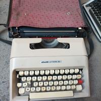macchina da scrivere Olivetti 