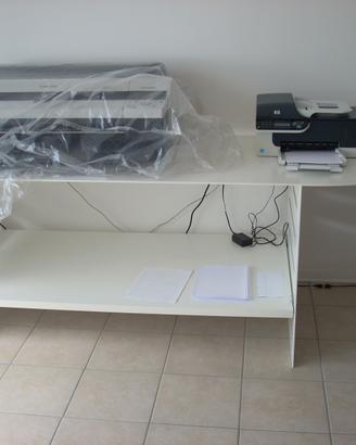 Tavolo con ripiano amovibile
