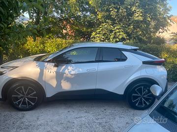 Auto Toyota CHR