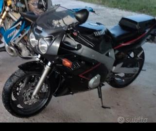 Yamaha fzr Genesis 600