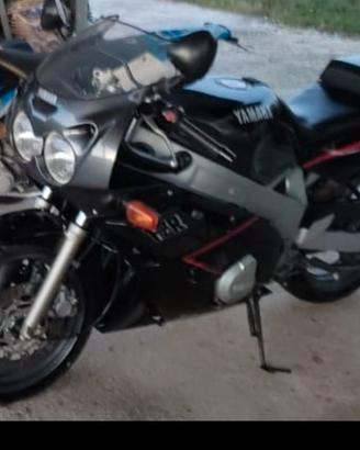 Yamaha fzr Genesis 600