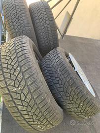 Gomme 215/65r16