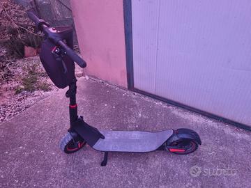 monopattino kugoo g-max