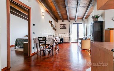 2 LOCALI RISTRUTTURATO E ARREDATO - LIBERO SUBIT