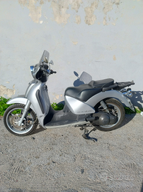 Aprilia Scarabeo 250 Motore Piaggio