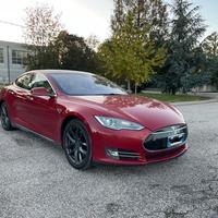 Tesla Model S 2014