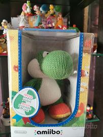 Amiibo Mega Yarn Yoshi Gigante perfetto e chiuso