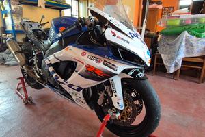 gsxr 750 k7 pronto pista