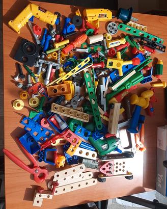 giochi attrezzi costruzioni bambini