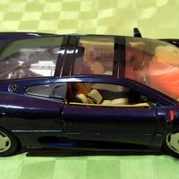 Jaguar Xj220 1/18 Maisto