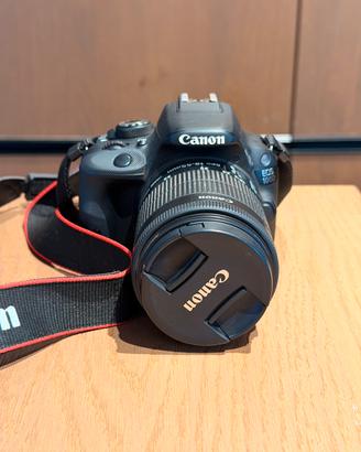 Canon EOS 100D + obiettivo 18-55mm