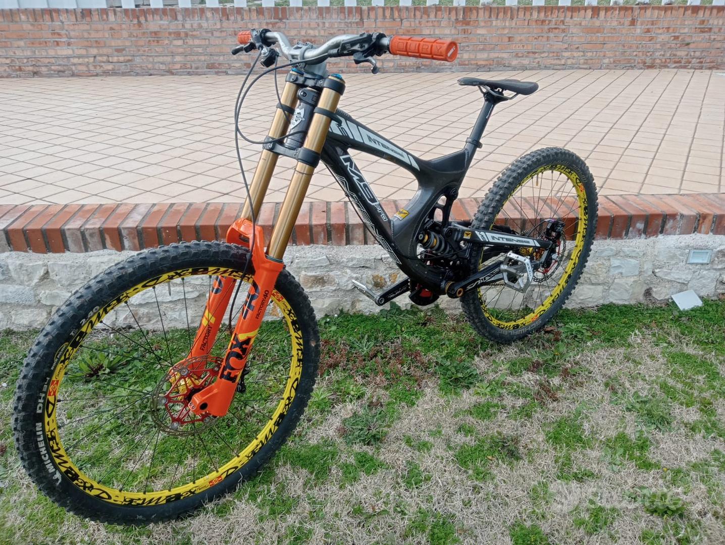 Intense m9 2015 2025