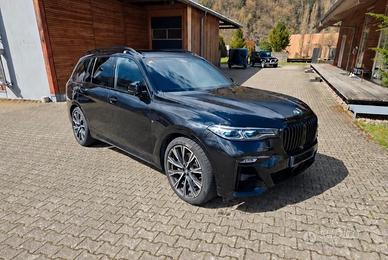 Bmw X7 50M 6 posti, tetto panoramico, gancio train