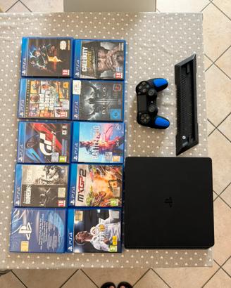 Ps4 Slim + 9 Giochi semi nuova