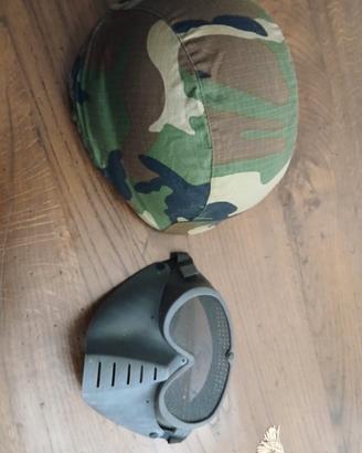 Elmetto cuffia maschera e ginocchiere softair 