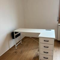 Scrivania colore bianco ad angolo 140x80-