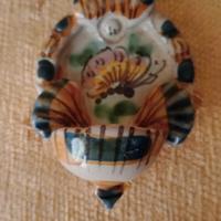 acquasantiera in ceramica 