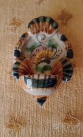 acquasantiera in ceramica 