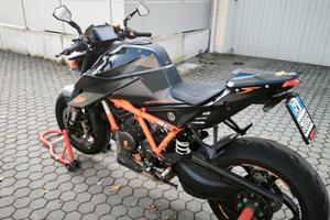 super Duke 1290 r