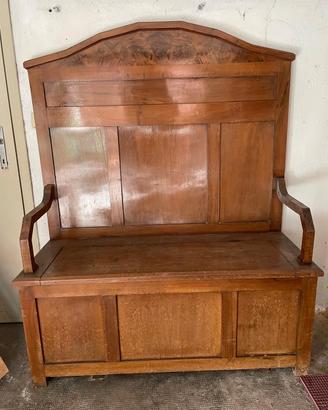 Cassapanca in legno