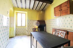 3 LOCALI A ATRI