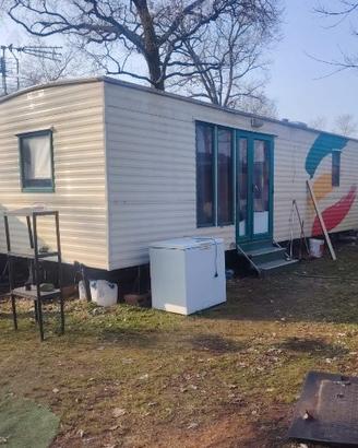 casa mobile 8x3m su ruote, con bagno 