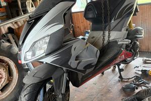 SCOOTER APRILIA SR