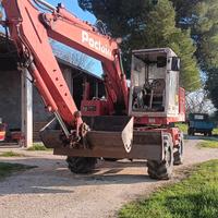 Escavatore semovente gommato POCLAIN 61P