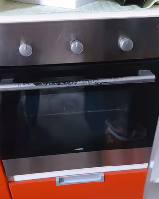 Mobile  , forno , divano   e altra roba