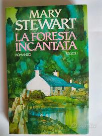 Libro autrice MARY STEWART